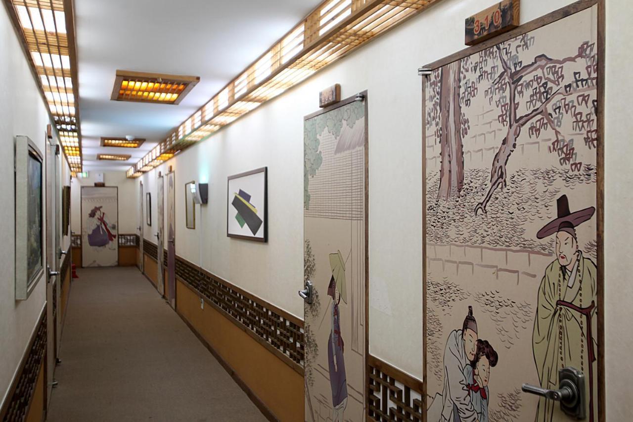 Jeonju Hanok Taejogung Hotel Zewnętrze zdjęcie